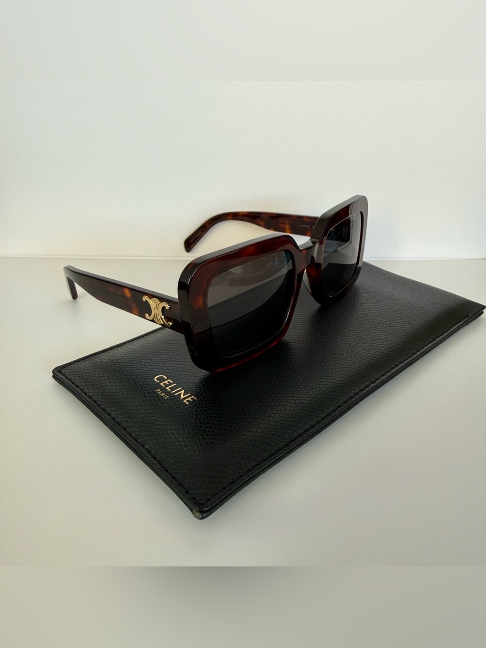NEW!!! Celine Triomphe brown oversized sunglasses CL40304U 52A Authentic